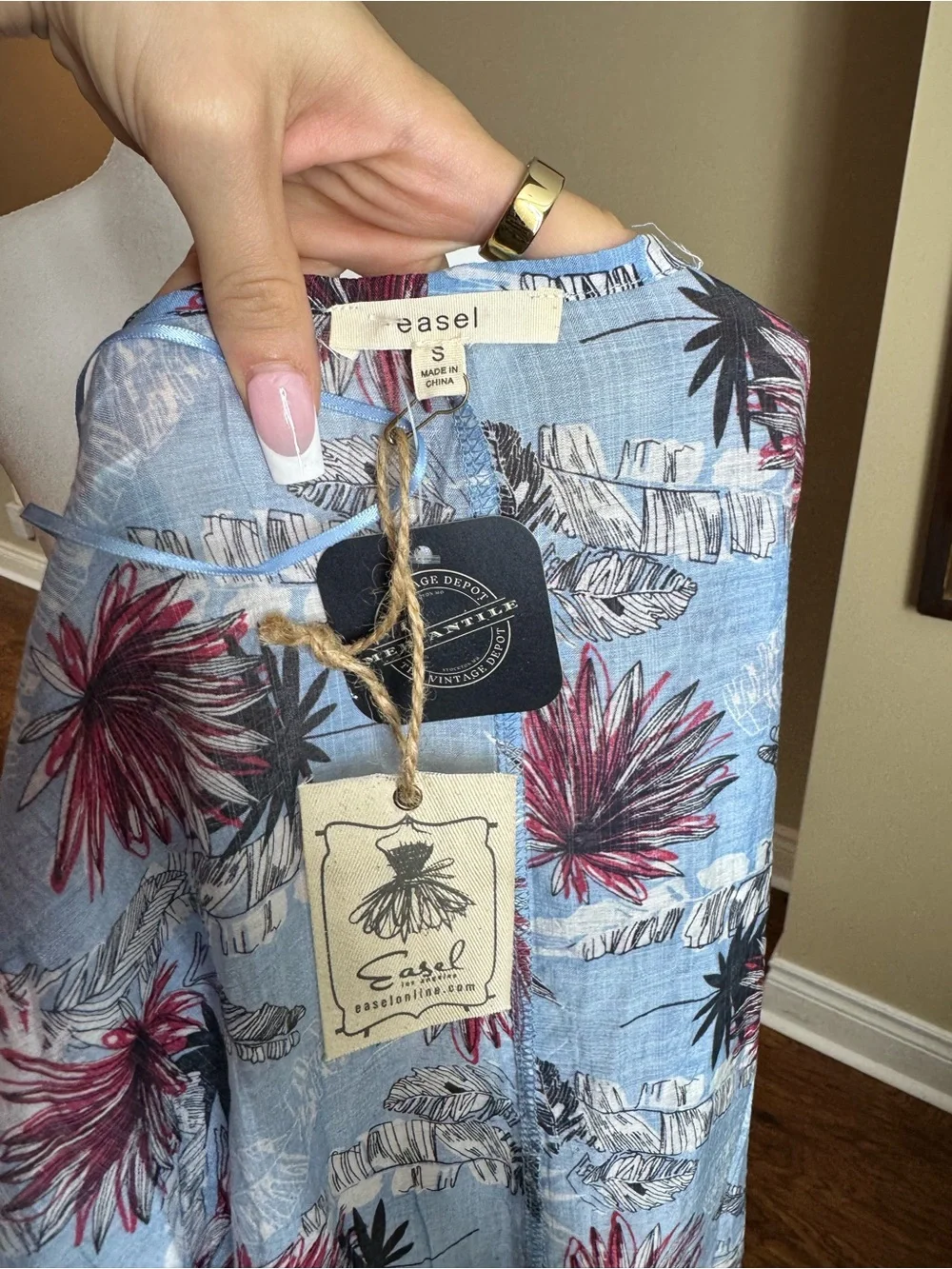 Easel NWT Blue Floral Tropical Tie Front Kimono Cardigan Size Small